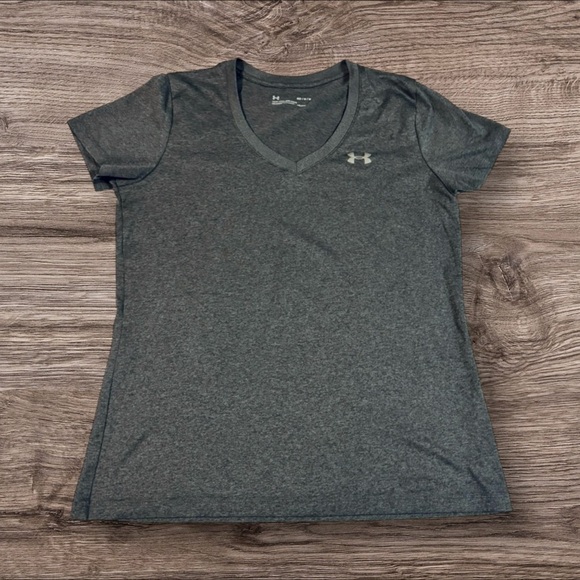Under Armour Tops - Under Armour Medium Loose Fit HeatGear Women's Activewear Charcoal V-Neck Tee